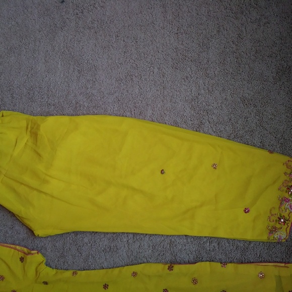 3 piecs indain suite embroidery work on. - Picture 2 of 8